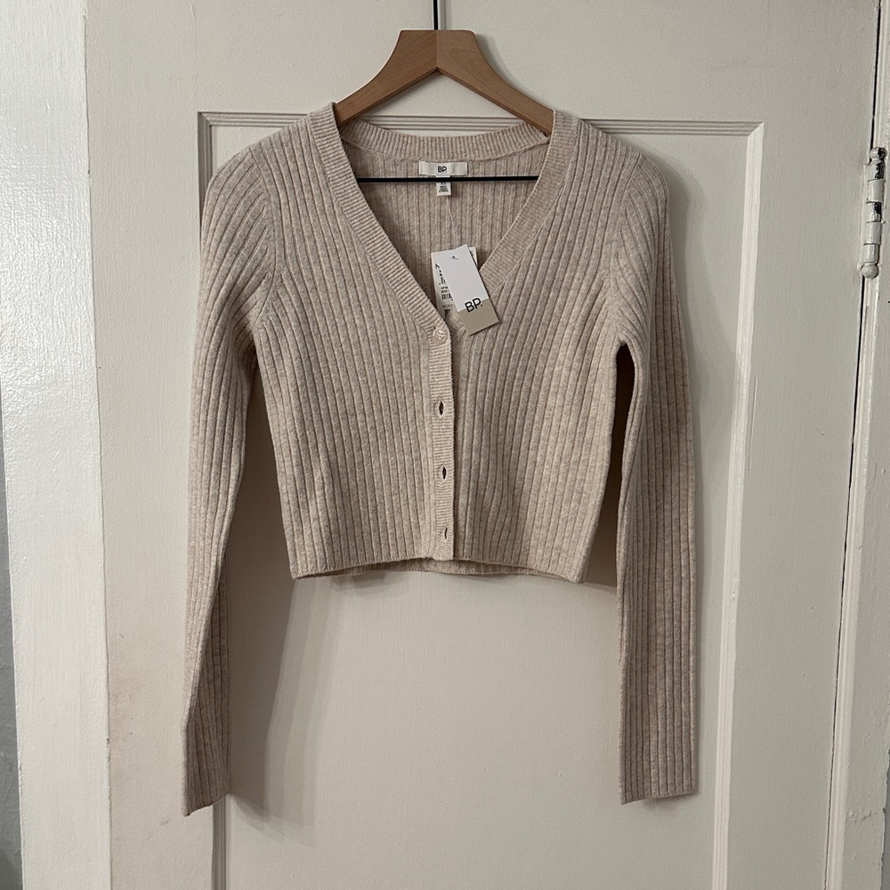 BP. Beige Oatmeal Cropped V-neck Cardigan NWT